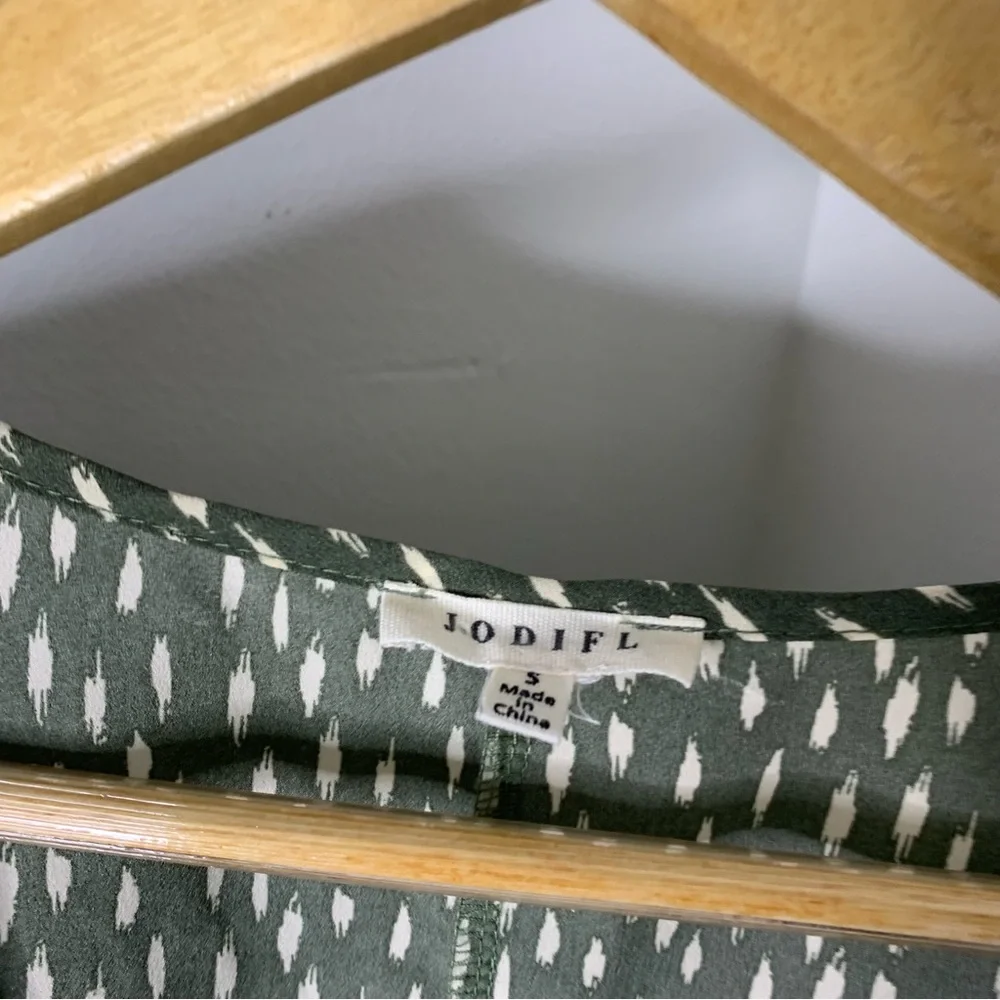 Jodifl Olive Patterned Women's Top Size S